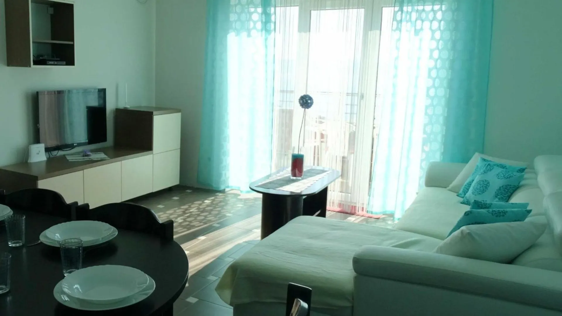 The Quiet Balcony Suite In Crikvenica Apartment